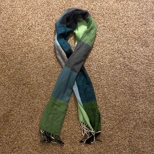 Multicolored scarf